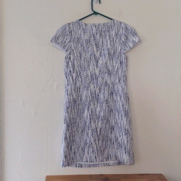 J. Peterman White & Blue Tweed Cap Sleeve Shift Dress Size 4 - Picture 3 of 9